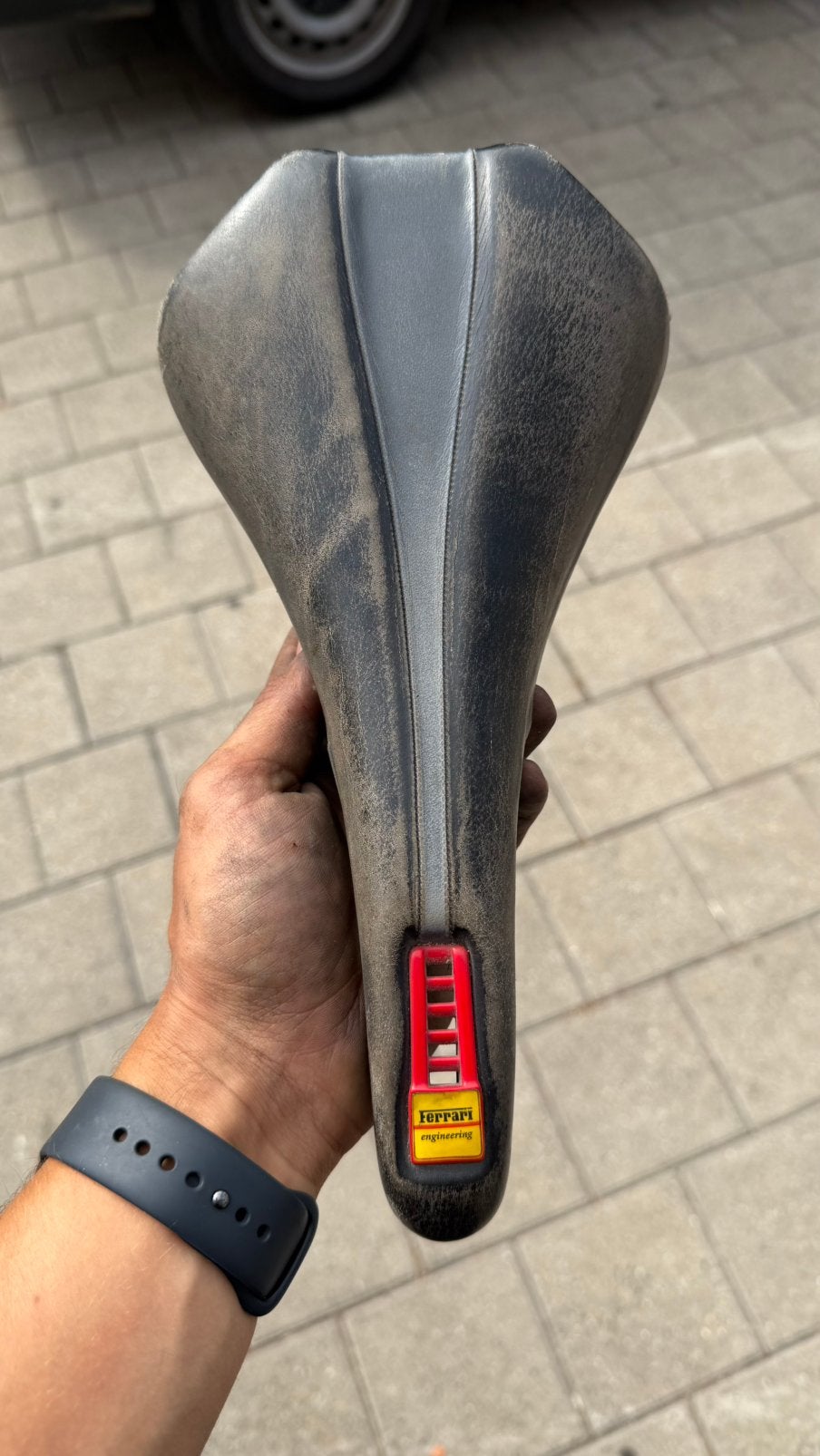 Selle Italia Ferrari, Ophalen, Zo goed als nieuw