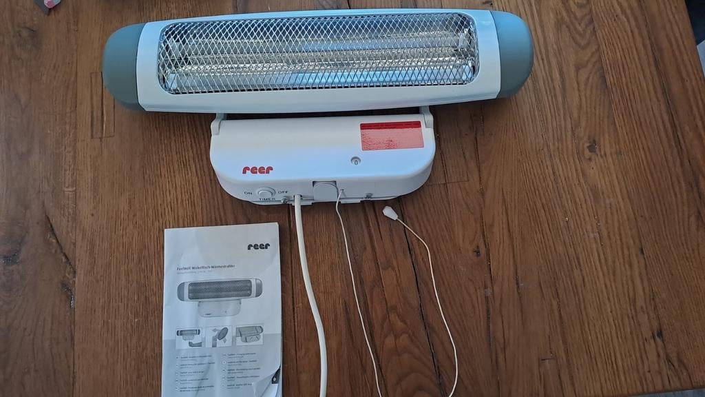Reer warmtelamp voor boven de commode van je baby!, Ophalen of Verzenden