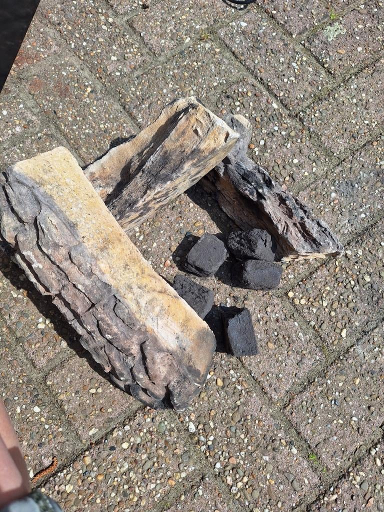 Nep hout en kooltjes voor gaskachel, Ophalen of Verzenden, Gebruikt, Overige soorten
