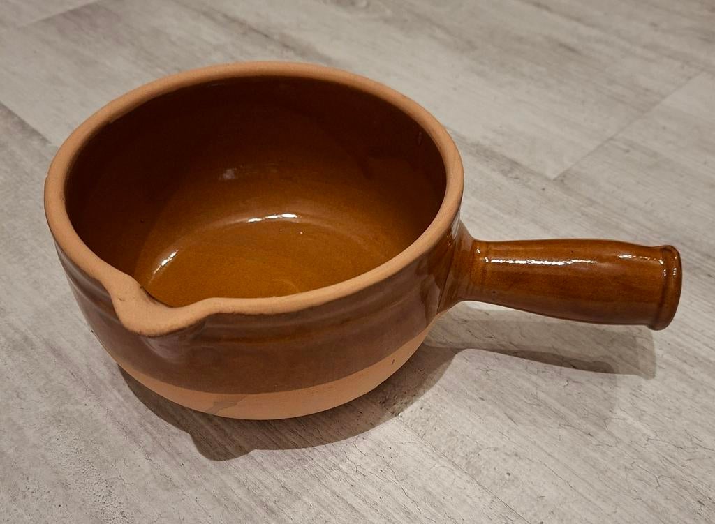 Aardewerk schaal met handgreep,  Ovenschaal,  Tapas schaal, Ophalen of Verzenden, Nieuw, Overige materialen, Overige typen