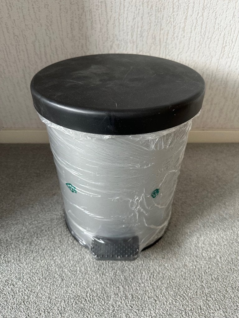 Nieuwe prullenbak met pedaal, Kunststof, Met pedaal, Nieuw, Ophalen of Verzenden