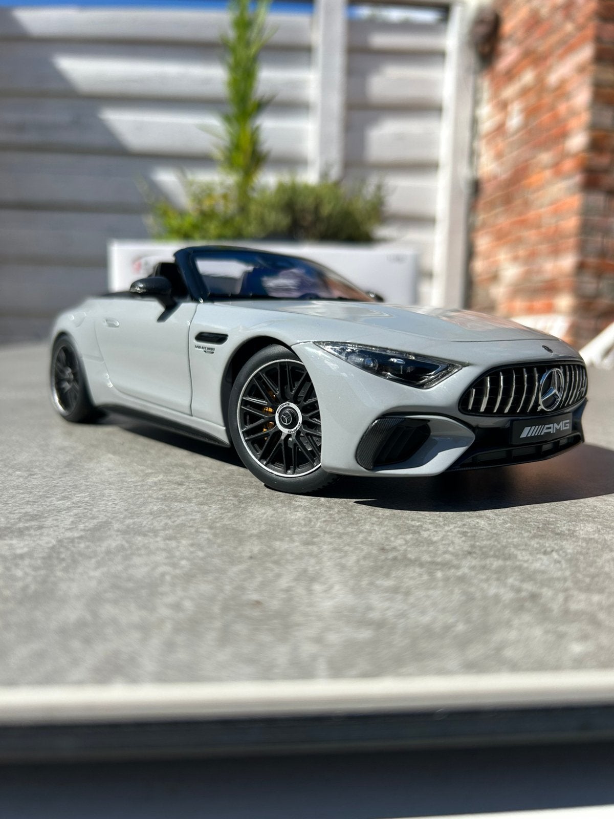 NU OF NOOIT! Super mooie 1:18 iScale MERCEDES SL63 AMG, Ophalen of Verzenden, Zo goed als nieuw, Auto, Overige merken