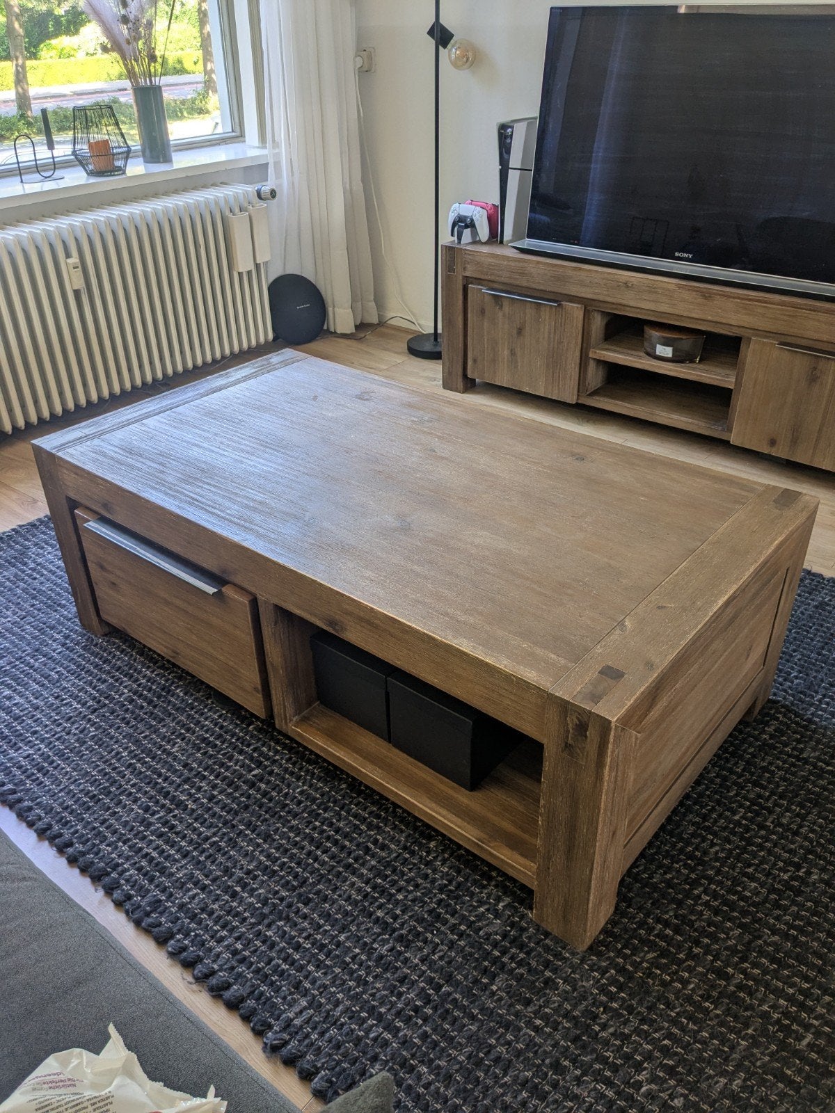 Massieve houten salontafel met lades en open vak uit set, Ophalen, Gebruikt, 100 tot 150 cm, 50 tot 100 cm