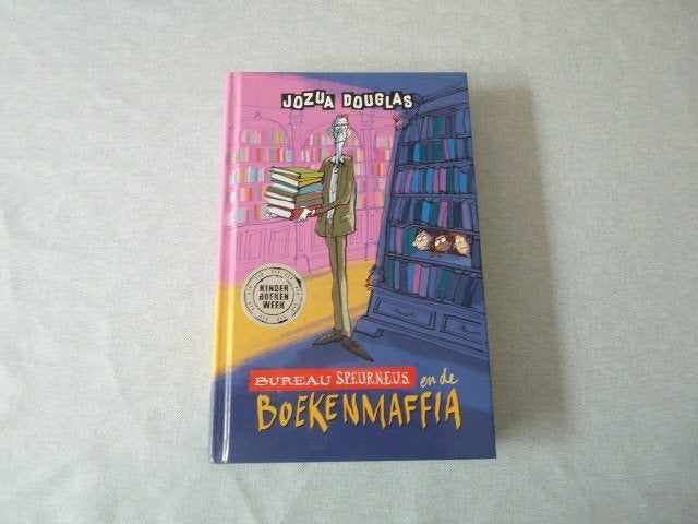 Bureau SPEURNEUS 1 - Bureau Speurneus en de boekenmaffia, Jozua Douglas, Ophalen of Verzenden, Zo goed als nieuw, Fictie