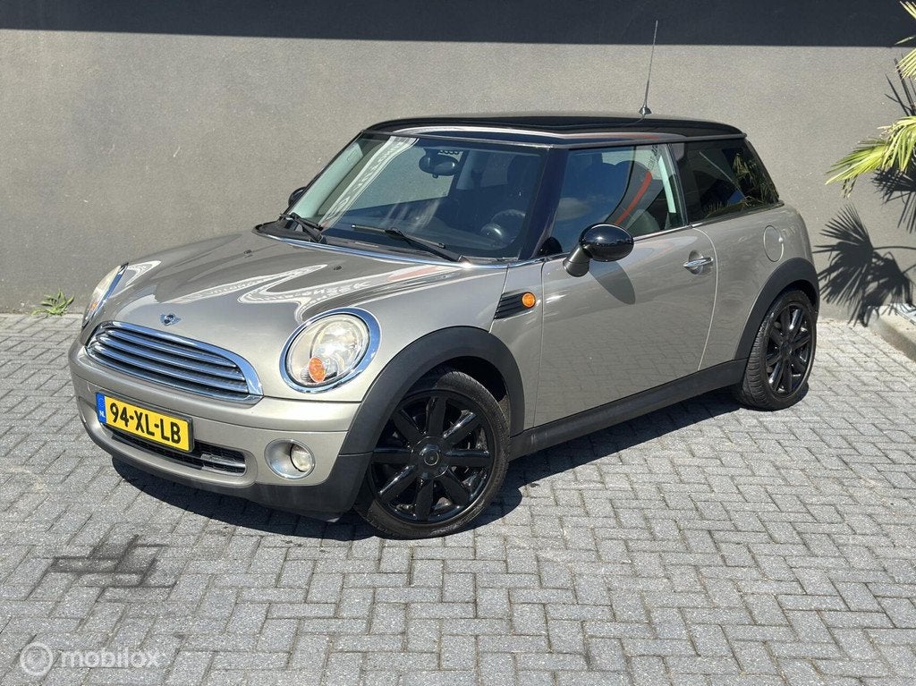 MINI Cooper Chili 1.6 | Cruise | Keyless | 17" LMV | Airco, Auto's, Voorwielaandrijving, Gebruikt, 750 kg, 4 cilinders