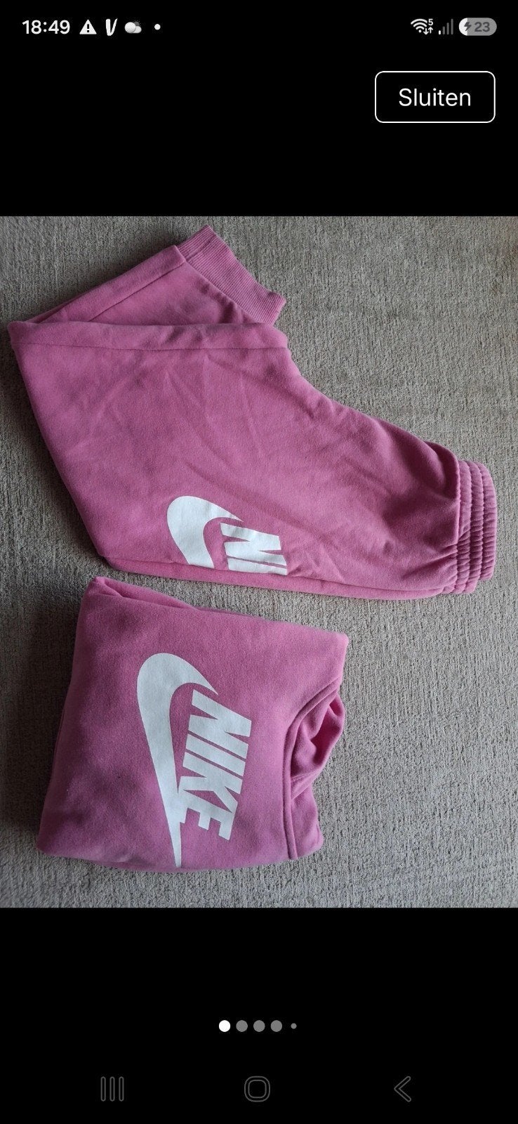 Nike trainingspak roze maat 116/122, Meisje, Ophalen of Verzenden, Zo goed als nieuw, Setje
