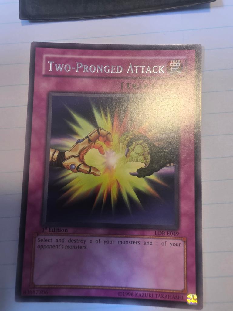 Yu-Gi-Oh! Kaart: Two-Pronged Attack (LOB-E049), Ophalen, Gebruikt, Losse kaart