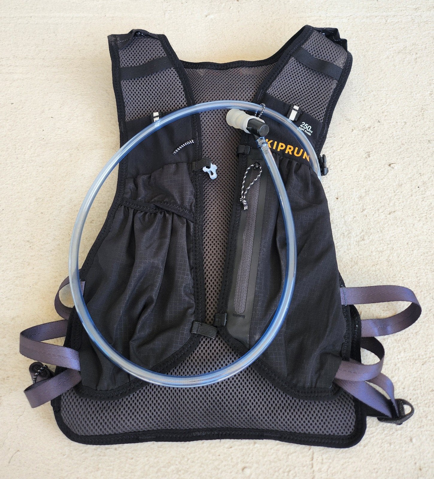 Kiprun Hardloopvest, Sport en Fitness, Loopsport en Atletiek, Ophalen of Verzenden, Nieuw, Overige typen, Overige merken