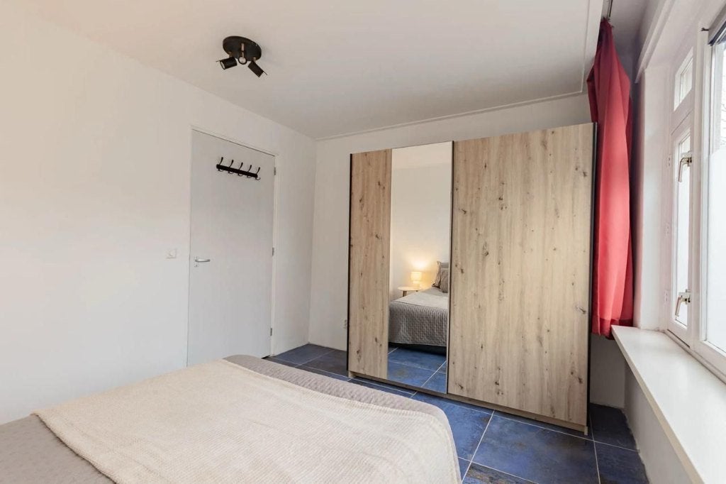 Kledingkast gratis af te halen, Huis en Inrichting, Kasten | Kledingkasten, Gebruikt, 200 cm of meer, 150 tot 200 cm, 50 tot 75 cm