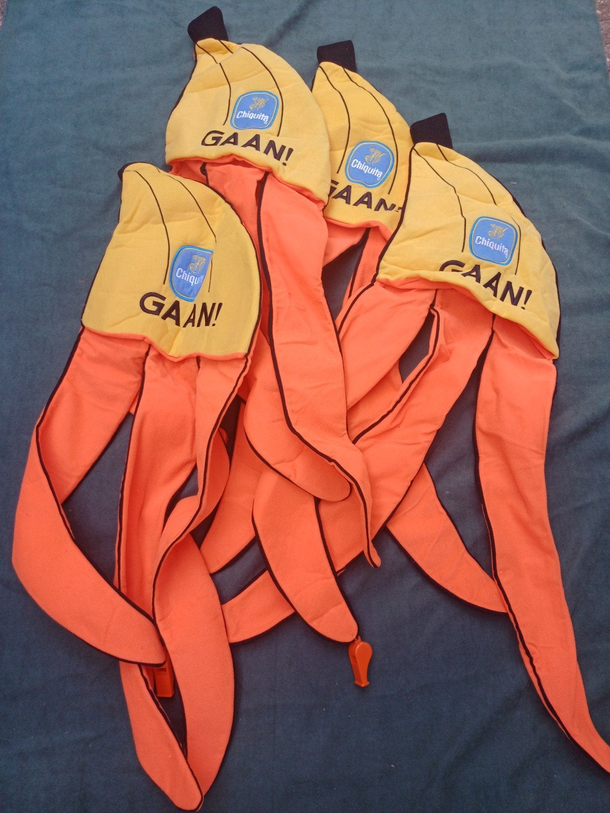 4 bananen  mutsen.  Nieuw., Ophalen, Nieuw