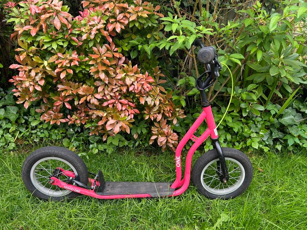 Step Yedoo one. met luchtbanden, Fietsen en Brommers, Steps, Ophalen, Gebruikt, Gewone step