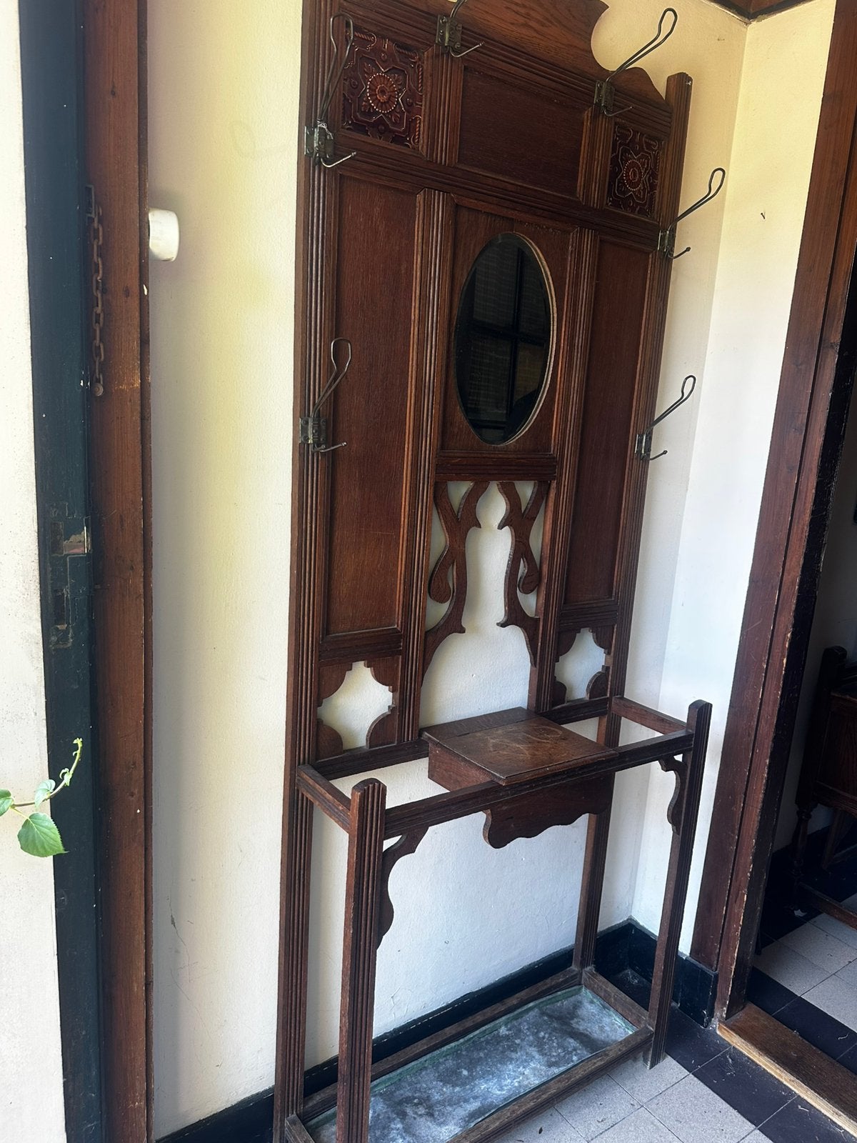 Antieke Jugendstil halkapstok met spiegel en paraplubak, Gebruikt, 200 cm of meer, Hout, Ophalen