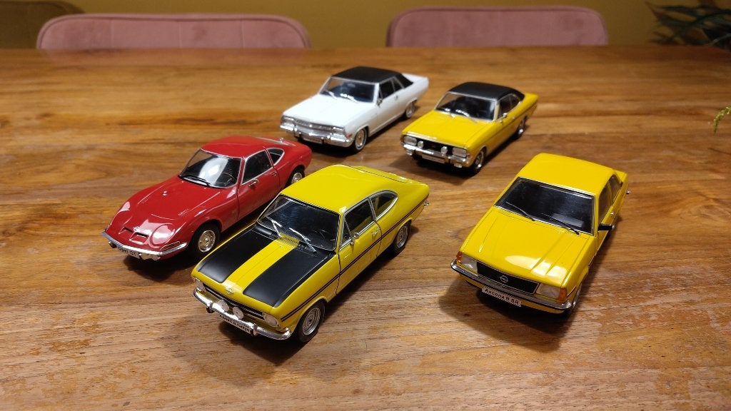 Set van 5 Opel modellen in 1:24 - GT, Ascona, Kadet, Hobby en Vrije tijd, Ophalen of Verzenden, Zo goed als nieuw, Auto, Overige merken