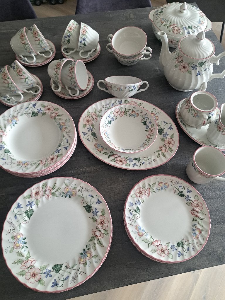 Wood & Sons servies uit de serie “Spring Fields”, Huis en Inrichting, Ophalen, Gebruikt, Overige merken, Keramiek