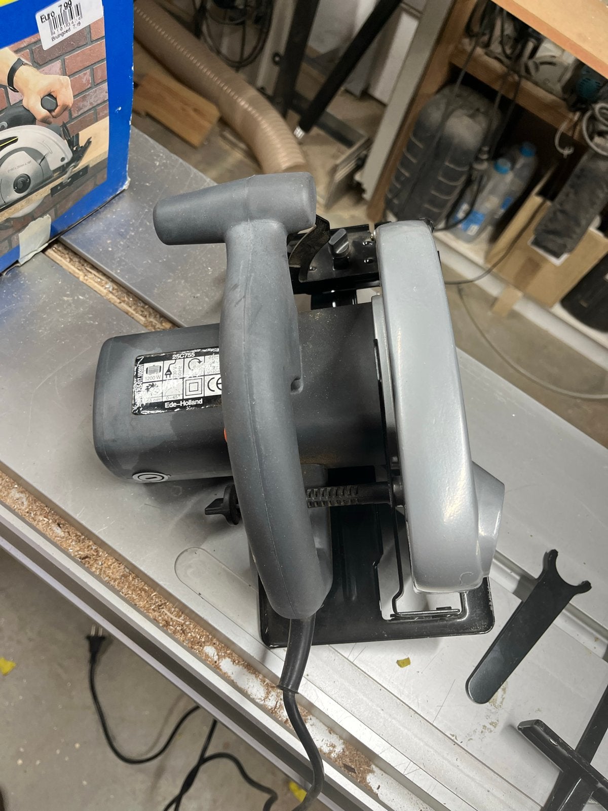 Kinzo Handcirkelzaagmachine 1200W - Z.G.A.N., Ophalen of Verzenden, Zo goed als nieuw