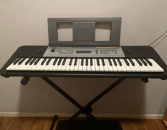 Yamaha YPT-255 keyboard inclusief stoel, Muziek en Instrumenten, Ophalen, 61 toetsen, Yamaha, Zo goed als nieuw