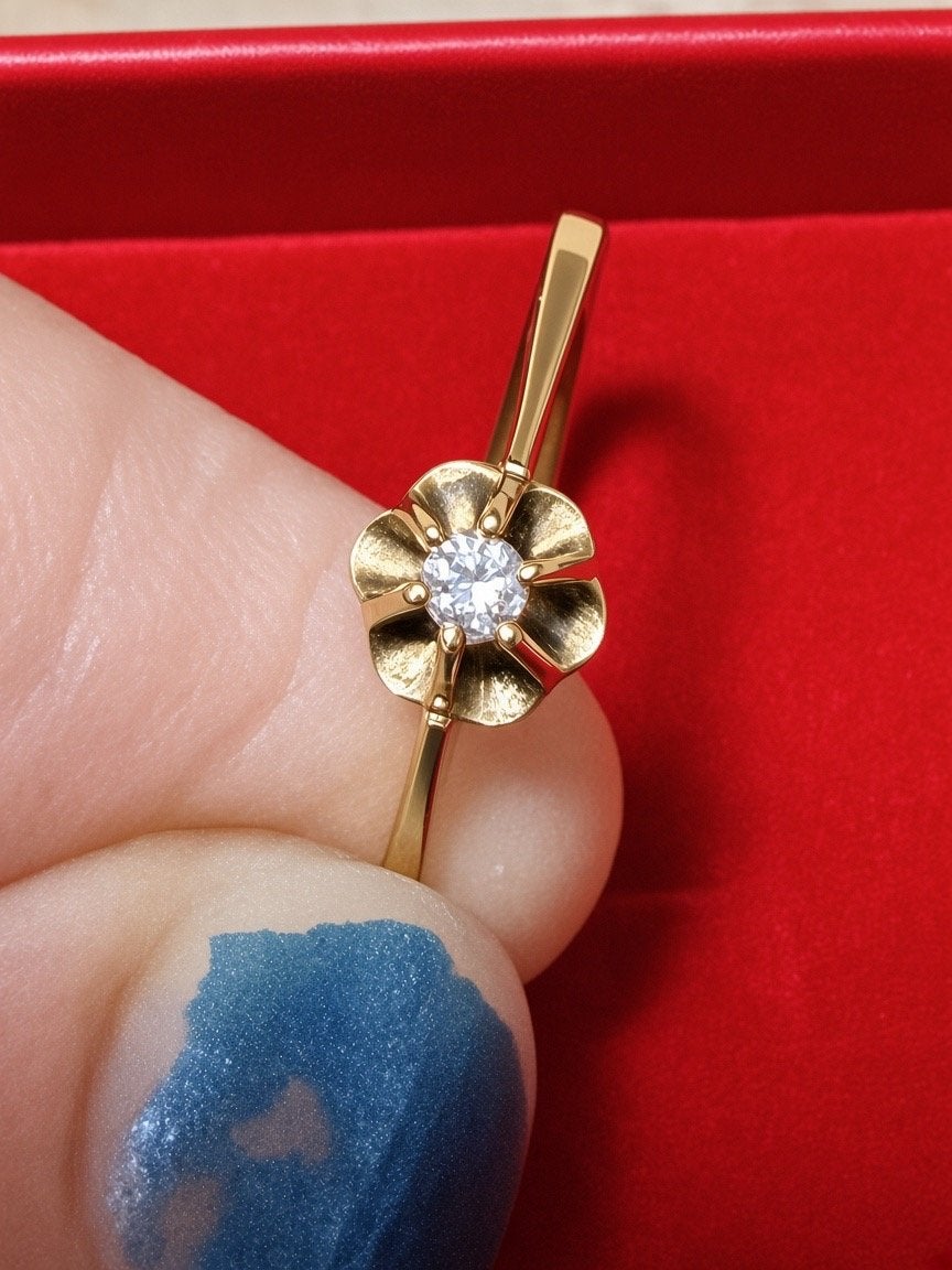Elegante 13k gouden ring met natuurlijke witte diamant, Gebruikt, 14 k gold, Ophalen of Verzenden, Met edelsteen