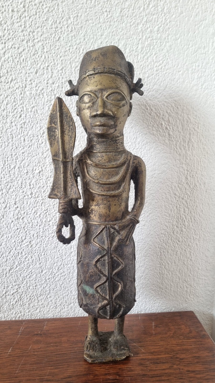Benin brons beeld massief 38cm, Antiek en Kunst, Ophalen of Verzenden, Brons, Beeld, Afrika