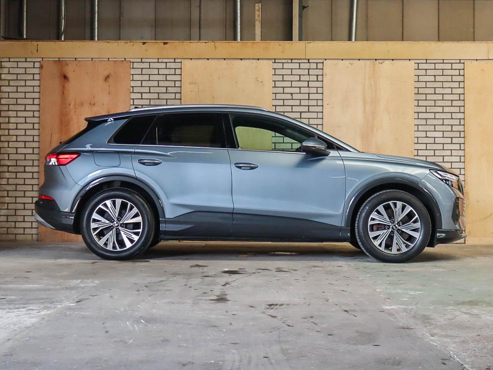 Audi Q4 e-tron 40 204pk Launch edition Advanced Plus 77 kWh, Automaat, 12 maanden, Gebruikt, Zwart
