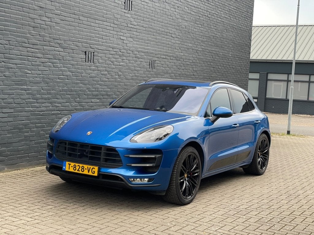 Porsche Macan 3.6 Turbo Performance, Automaat, Zwart, Blauw, 120 €/maand