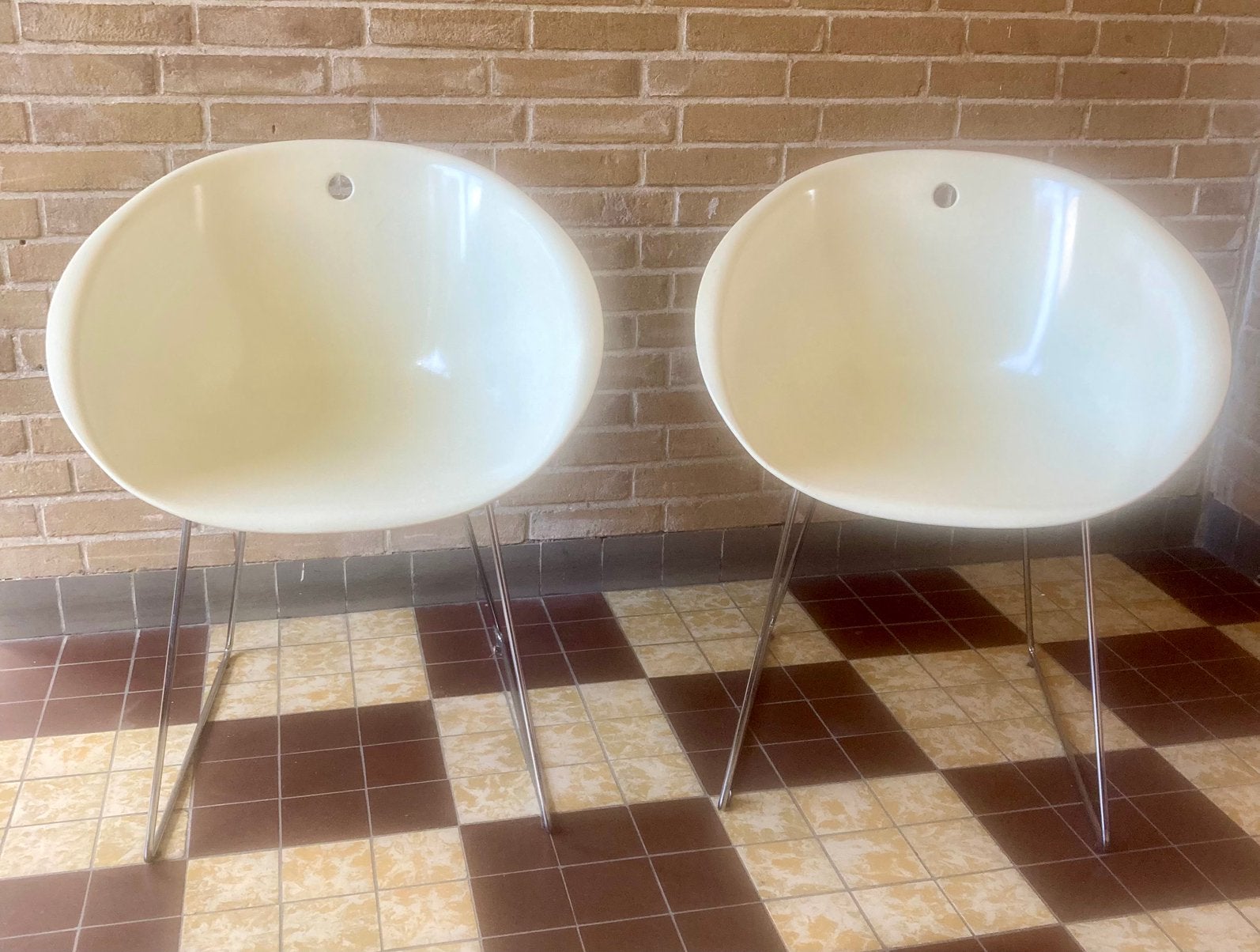 2 gliss 920 design kuipstoelen, Ophalen, Zo goed als nieuw, Wit, Vijf, Zes of meer stoelen
