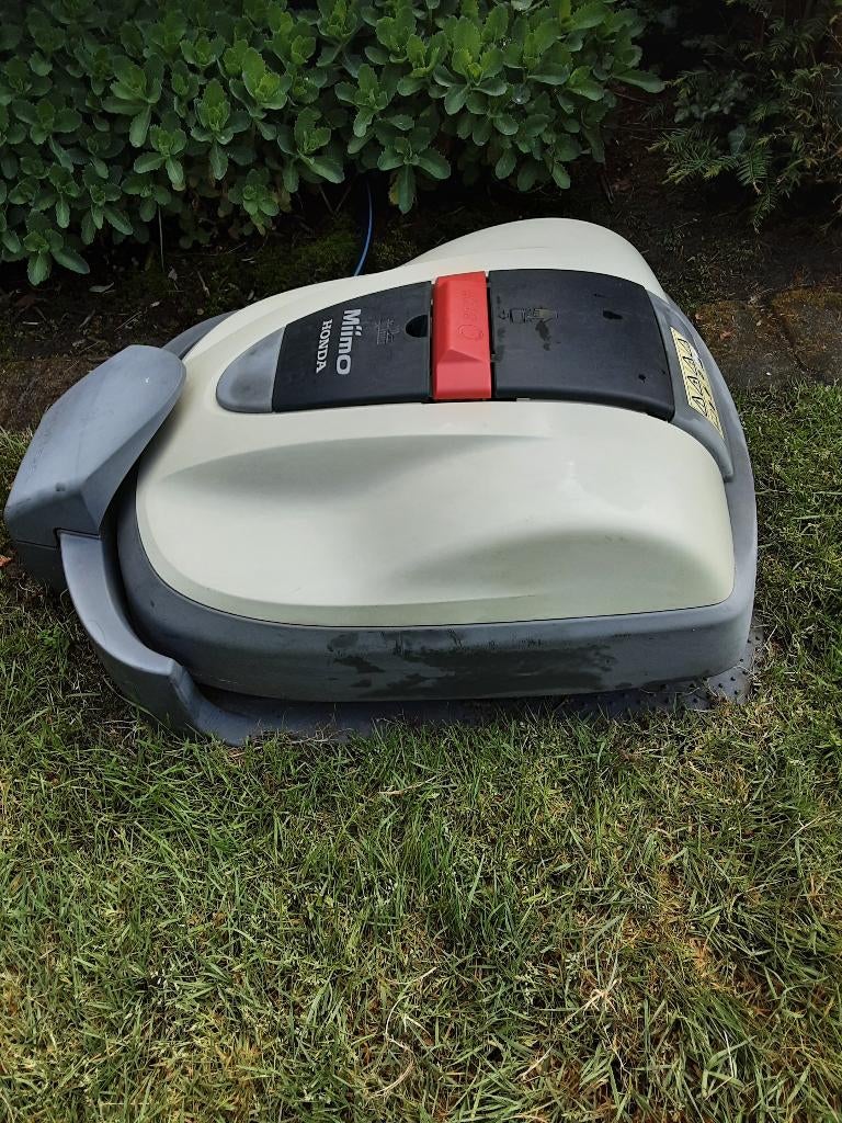 Honda robotmaaier HRM 310 Miimo, Ophalen, Honda, Gebruikt, Met regensensor