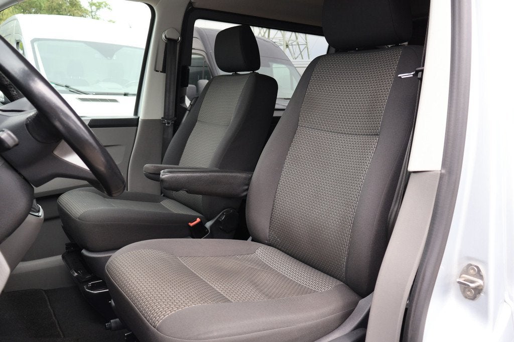 Volkswagen Transporter 2.0 TDI L2 H1 DC Bulli Automaat, Auto's, Bestelauto's, Stof, Gebruikt, Euro 6, 4 cilinders