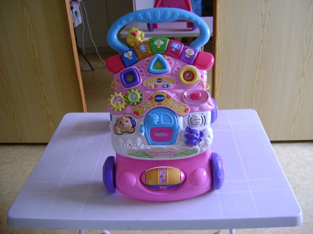 roze vitech babywalker met rem licht en geluiden 46hx34br, Ophalen of Verzenden, Zo goed als nieuw, 6 maanden tot 2 jaar