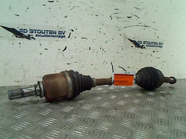 Aandrijfas Links Voor Renault Trafic New (FL) 2014 93454308, Gebruikt, Renault Deutschland AG, Dialog.deutschland@renault.de, Peter-Huppertz-Straße 5, Köln 51063, , Duitsland