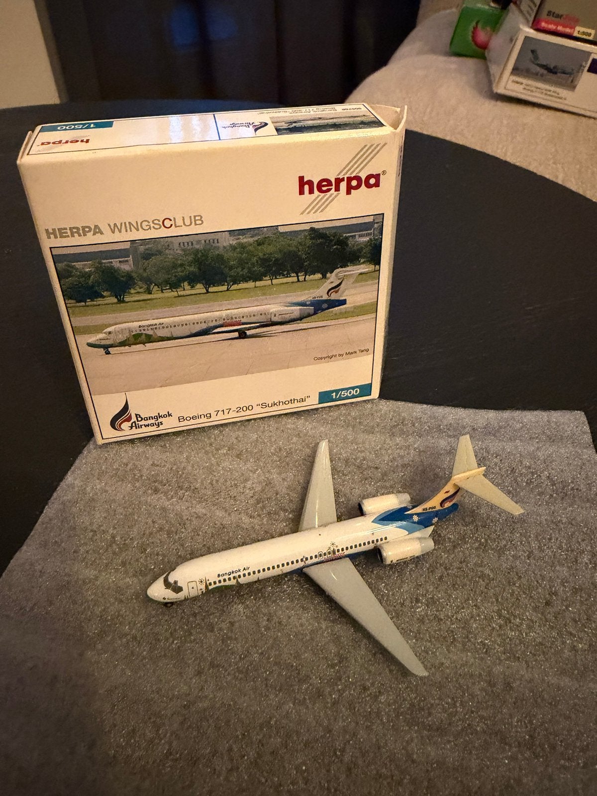 Herpa Wings 1:500 — Bangkok Airways Boeing 717-200 "Sukhotha, Verzamelen, Ophalen of Verzenden, Zo goed als nieuw, Schaalmodel