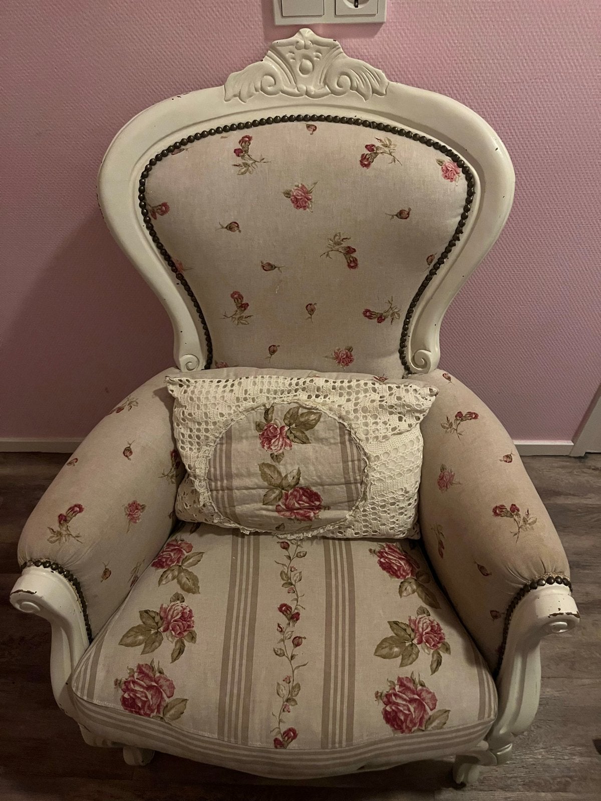 Antieke barok coquette stoel met bloemenprint, Ophalen, Gebruikt, Wit, Eén