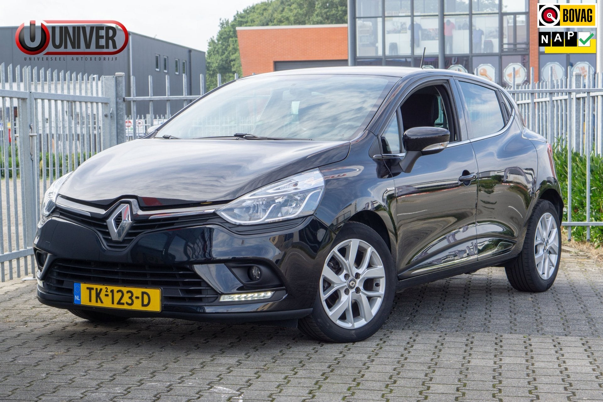 Renault Clio 0.9 TCe Limited KEYLESS/NAVI/5DRS, 898 cc, Gebruikt, Origineel Nederlands, Handgeschakeld