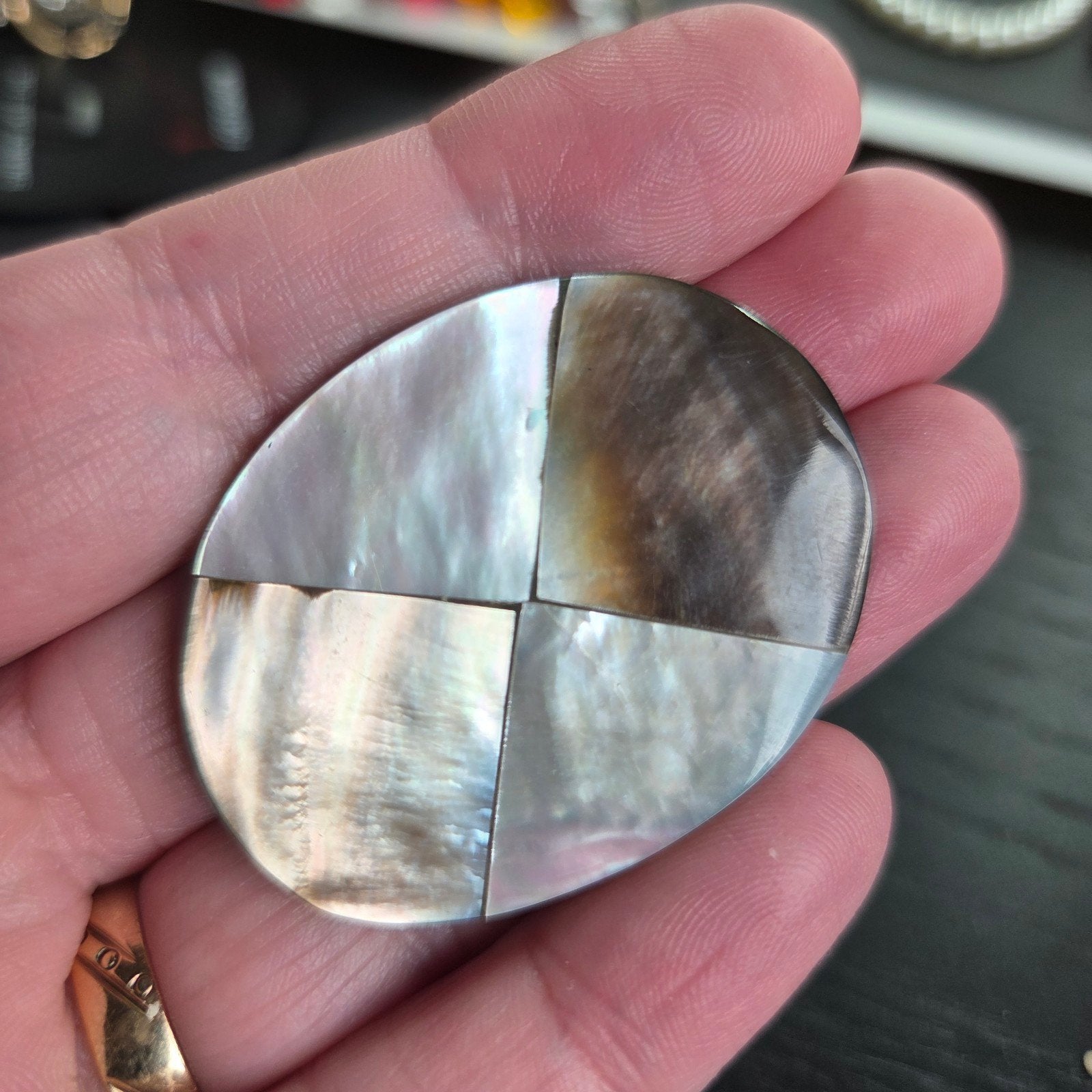 Parelmoer broche, Ophalen of Verzenden, Zo goed als nieuw, Overige materialen