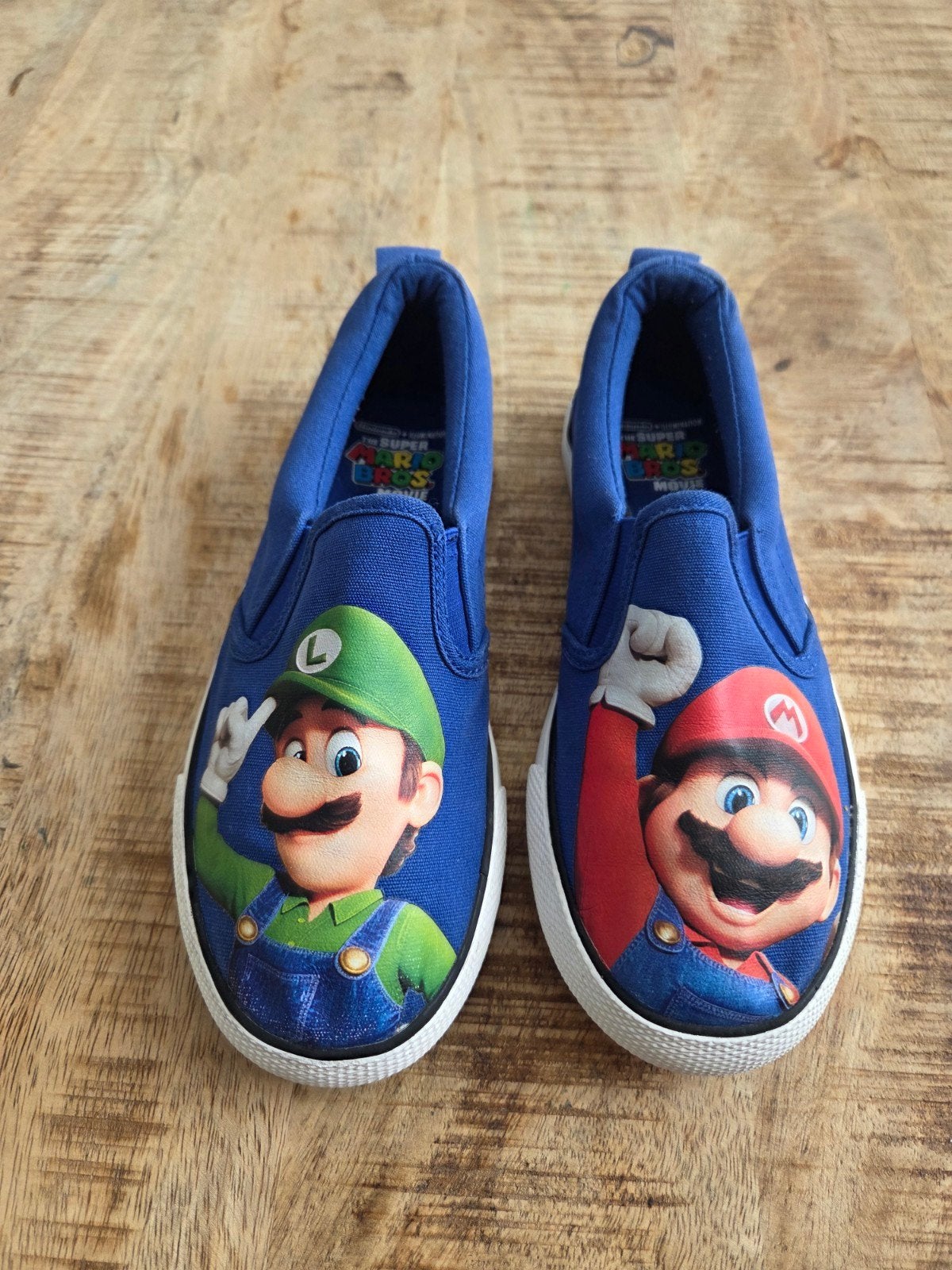 Super Mario Bros. instappers maat 33, Ophalen of Verzenden, Gebruikt, Jongen of Meisje, Schoenen