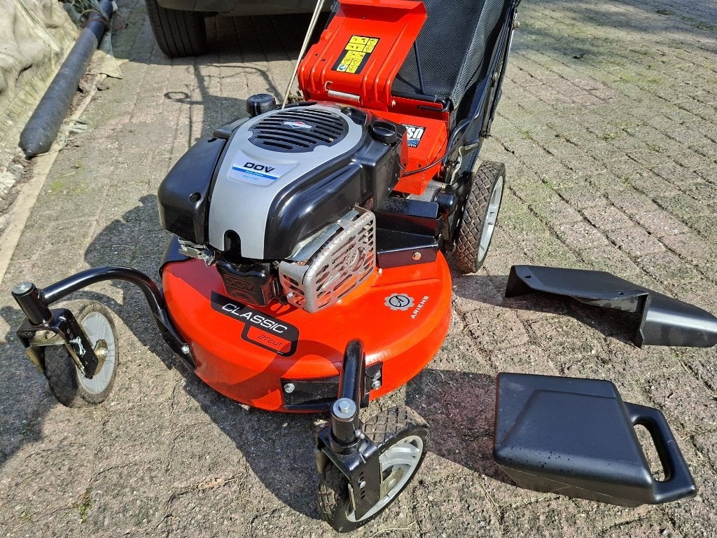 Professionele grasmaaier Ariens (loopmaaier), Tuin en Terras, Grasmaaiers, Zo goed als nieuw, Benzine-grasmaaier, 50 cm of meer