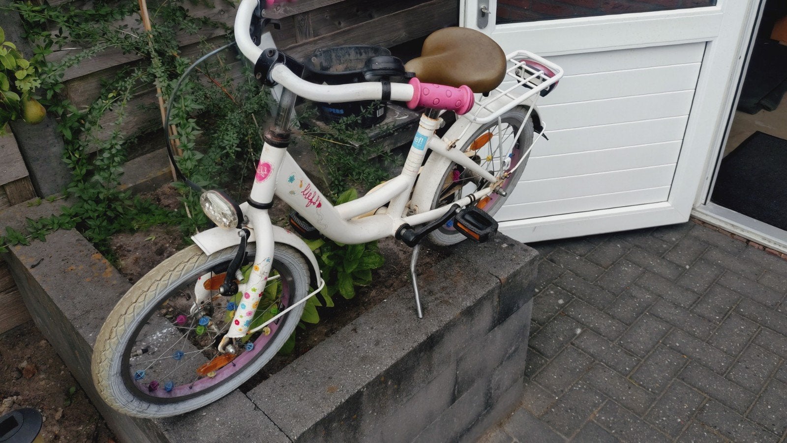 Lief meisjesfiets 16 inch, Fietsen en Brommers, Fietsen | Meisjes, Ophalen, Terugtraprem, Gebruikt, Lief!
