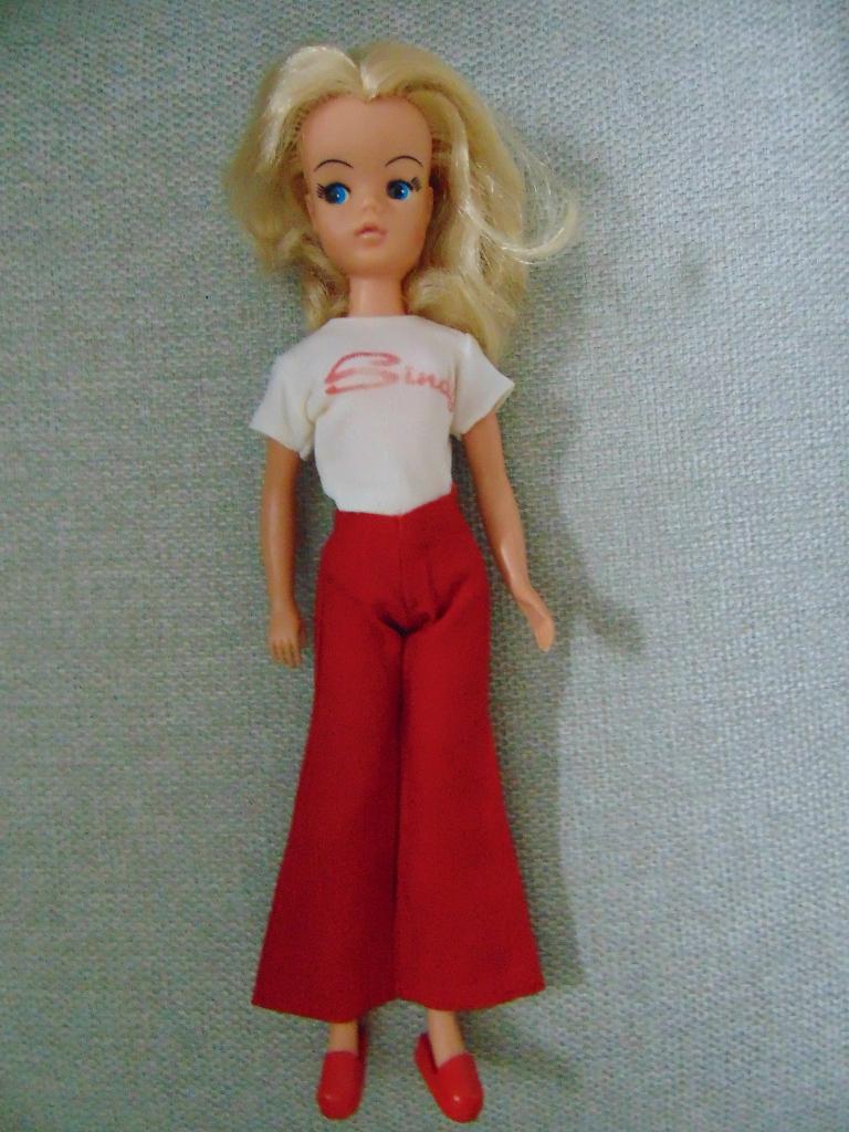 Sindy pop in Weekender, Verzamelen, Poppen, Ophalen of Verzenden, Gebruikt, Pop