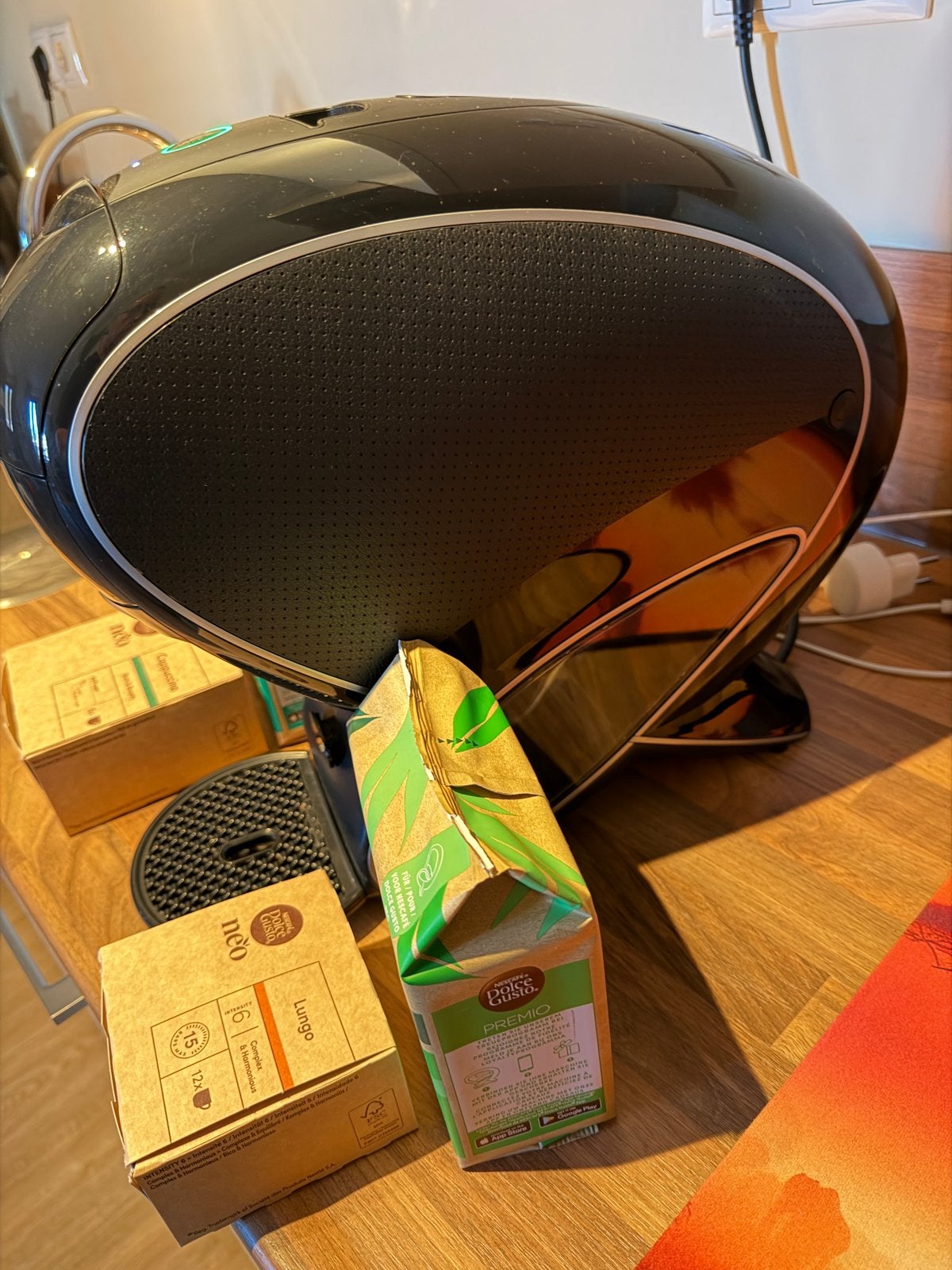Nescafé Dolce Gusto Neo Koffiemachine met capsules, Ophalen, Koffiepads en cups, Koffiemachine, Zo goed als nieuw