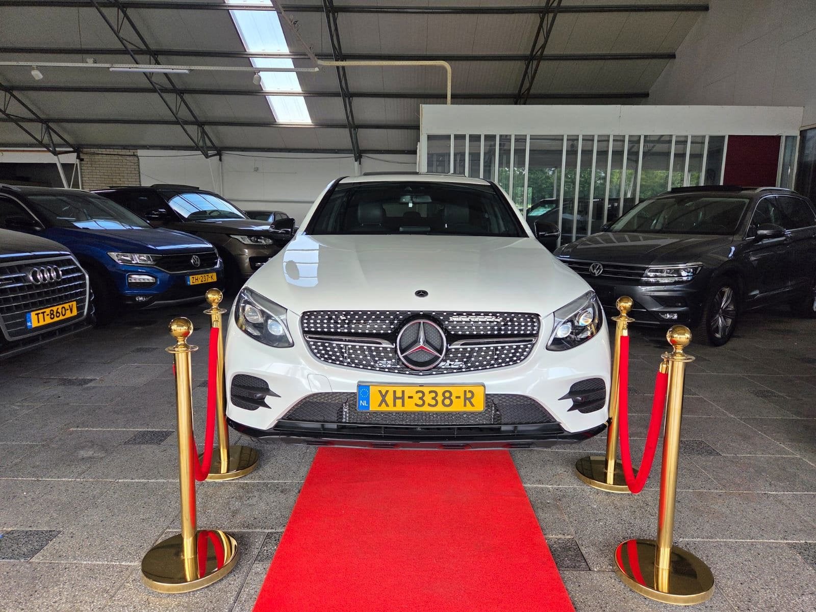 Mercedes-Benz GLC-klasse Coupé 250 AMG-Line PANO+ BLANCO !, Auto's, Automaat, Gebruikt, Euro 6, 2500 kg