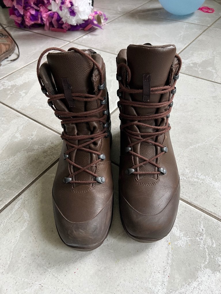 Z.G.A.N./ nieuw paar HAIX Mondo legerschoenen maat 285M.44,5, Sport en Fitness, Bergsport en Wandelen, Verzenden, Zo goed als nieuw