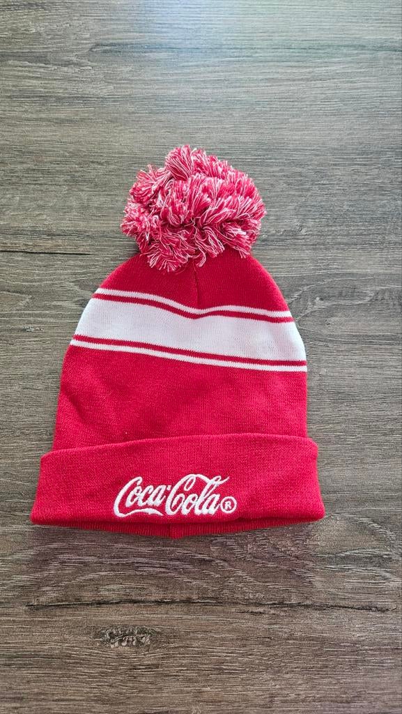 Coca-Cola Muts met Pompon - Rood/Wit, Maat 38/40 (M), Ophalen of Verzenden, Zo goed als nieuw, Muts