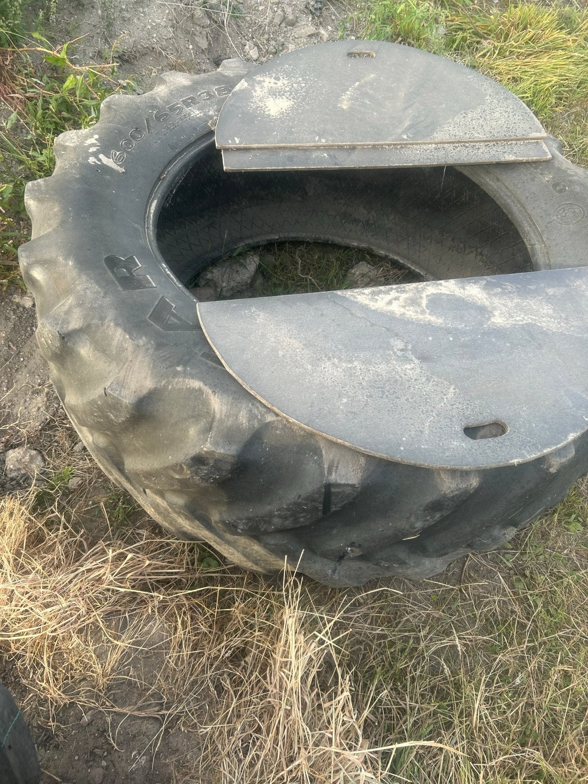 Zandbak van tractorband gratis af te halen, Ophalen, Gebruikt