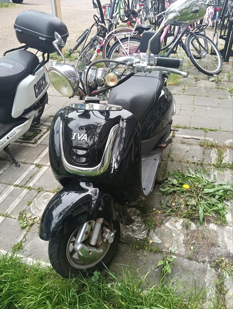 Iva Retro Scooter - Blauw Kenteken (voor klusser), Gebruikt, Benzine, Ophalen, Overige merken