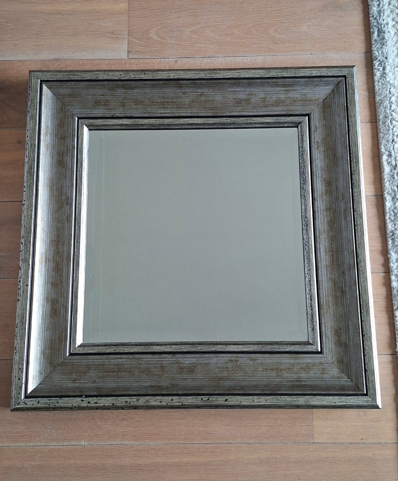 Mooie vierkante spiegel met brede lijst - 60x60 cm, Ophalen, Vierkant, Zo goed als nieuw, Minder dan 100 cm