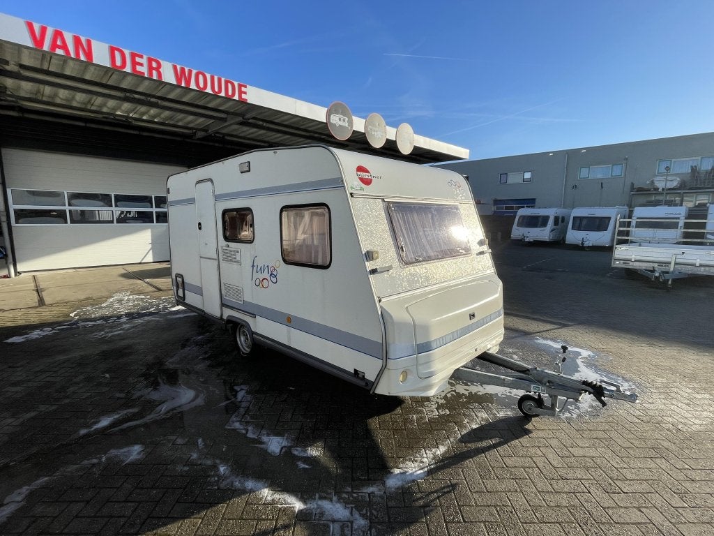 Bürstner Fun 420 Zitje dwarsbed toile, Caravans en Kamperen, Standaardzit, Koelkast, Bedrijf, 750 - 1000 kg