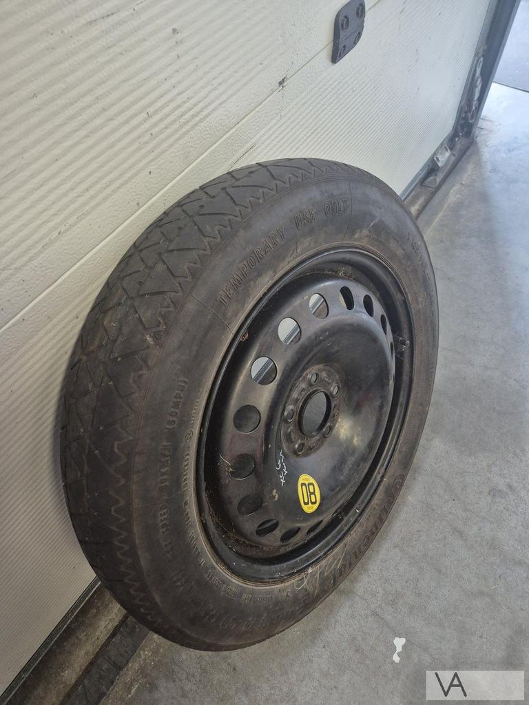 Volvo XC60 / XC40 / EX30 / V90 / Ford Kuga /Puma thuiskomer, Gebruikt, -, -, Banden en Velgen