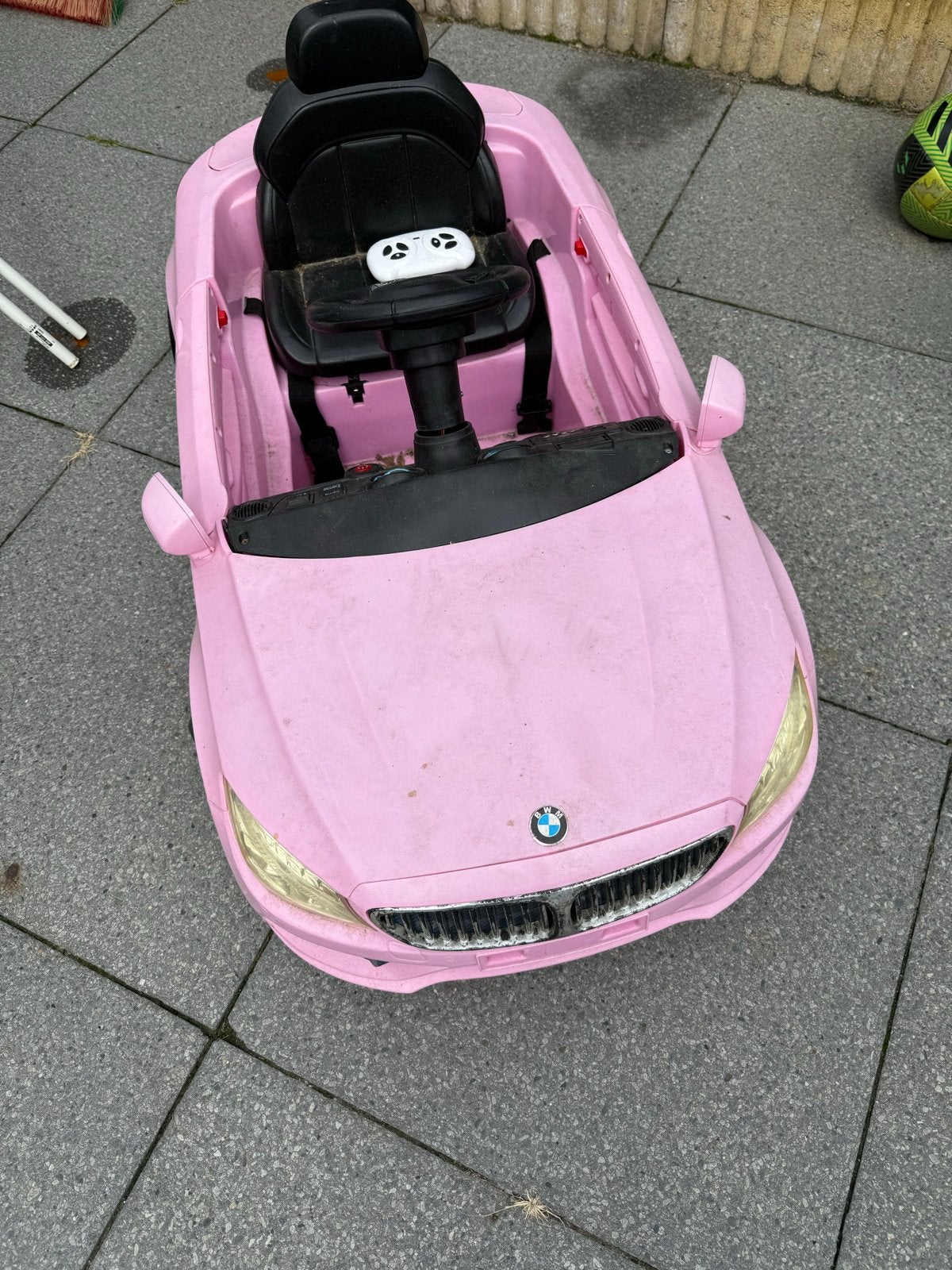 Roze BMW kinderauto op accu met afstandsbediening, Gebruikt