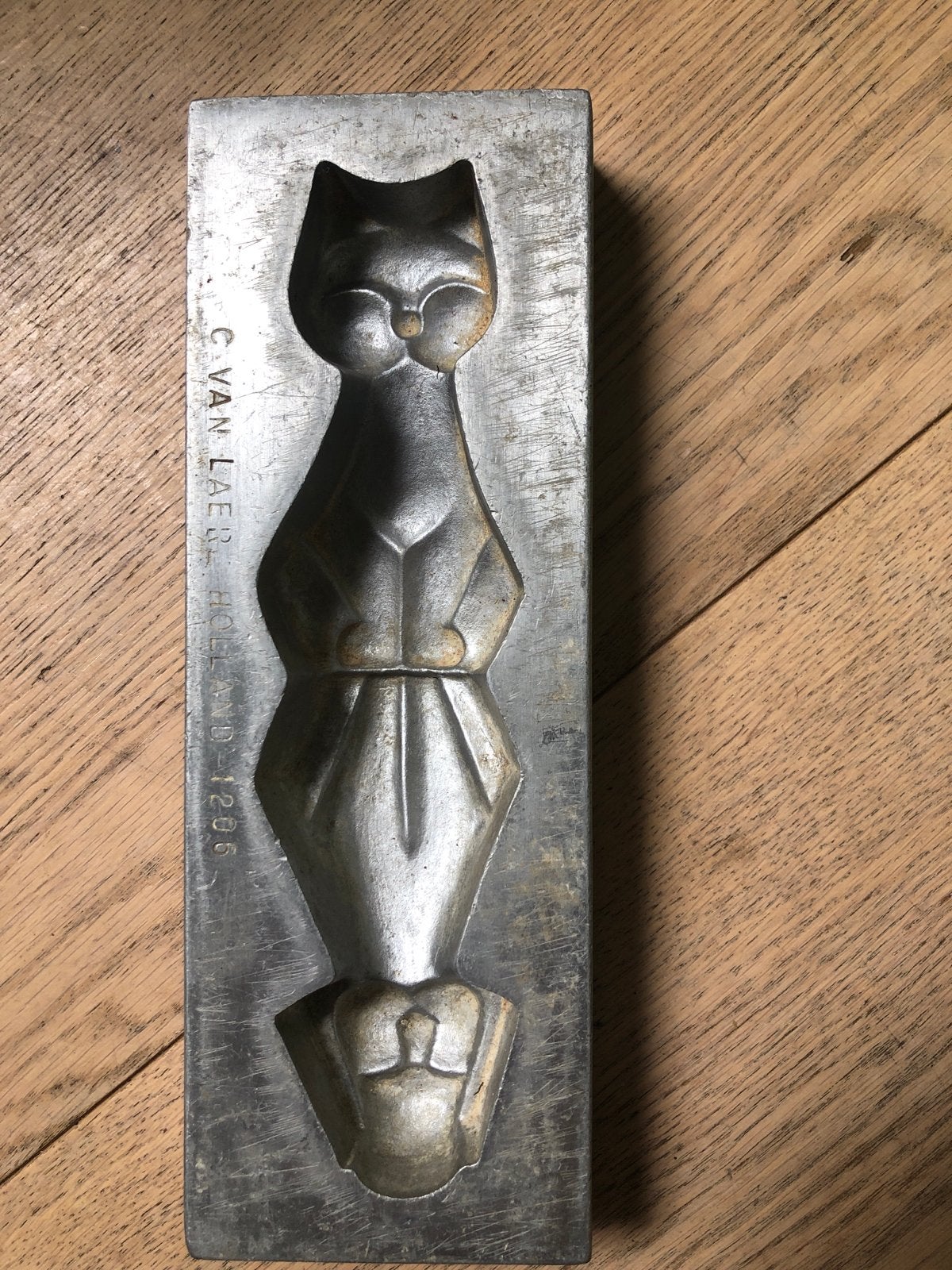 Antieke marsepeinvorm kat C. Van Laer Holland 1206, Ophalen