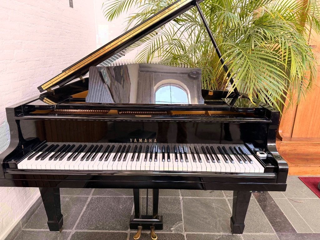 Yamaha G2 vleugel 1968, Japan, zwart hoogglans, 173 cm, Muziek en Instrumenten, Piano's, Gebruikt, Zwart, Ophalen of Verzenden