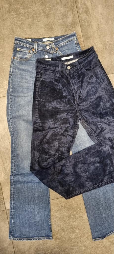 2 levi's broeken hoog waist en wide pijpen, Kleding | Dames, Spijkerbroeken en Jeans, Blauw, Ophalen of Verzenden, Zo goed als nieuw